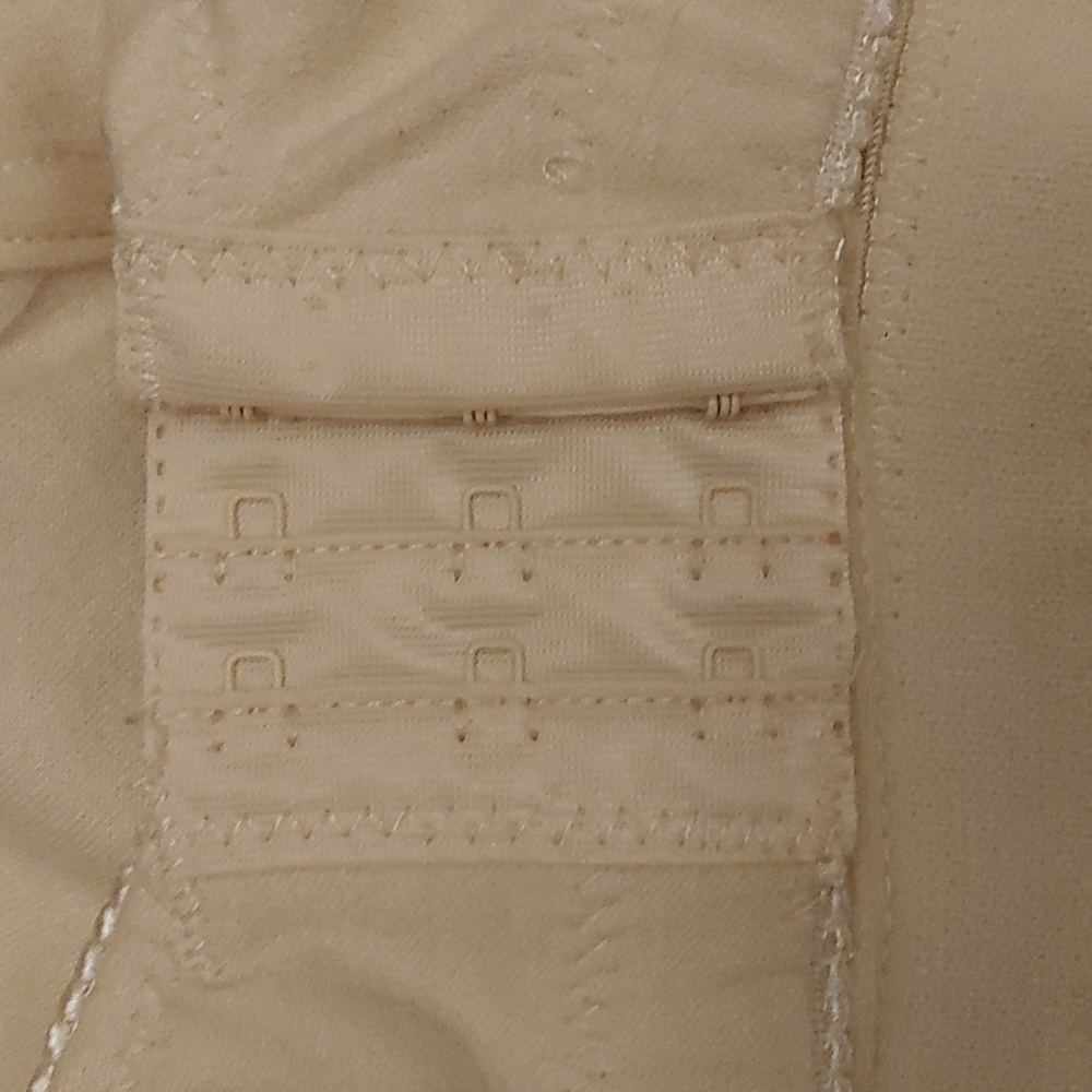 "Distant" shaping"Bra38D